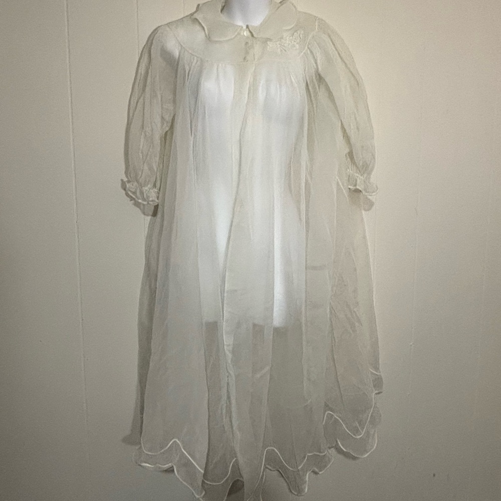 VTG shadow line nylon sheer robe